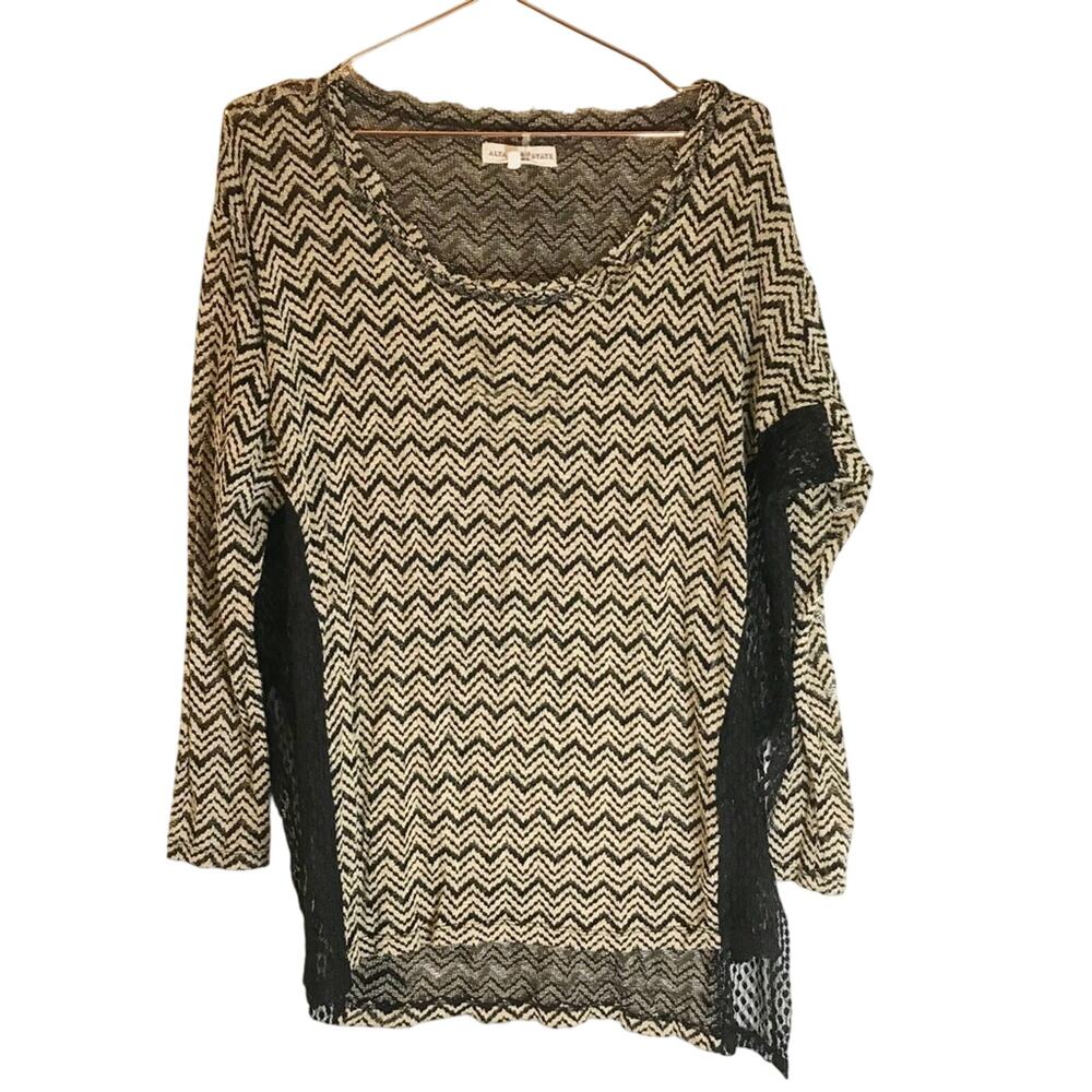 Altar’d state tunic S/M semi sheer lace